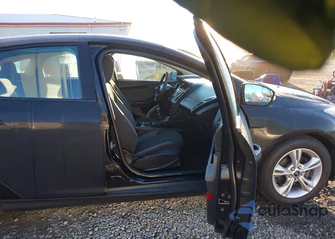 2014 Ford Focus Se из США, поврежденный, VIN 1FADP3K25EL162666